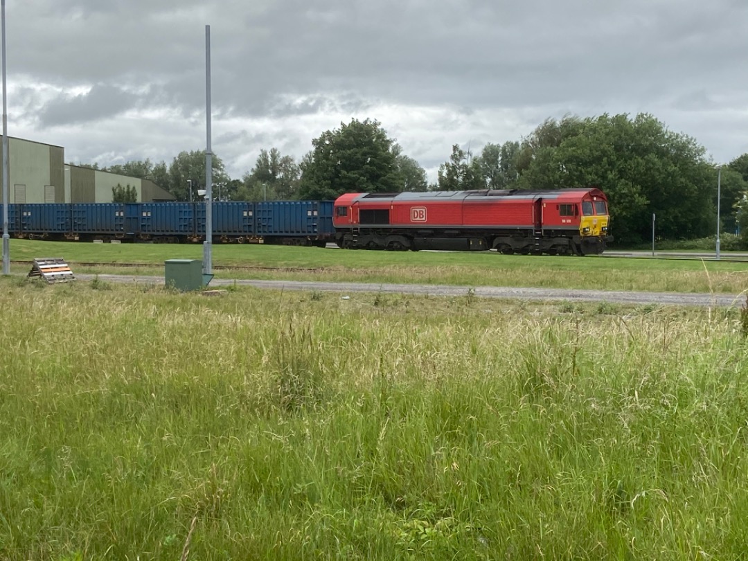 Ross McCall on Train Siding: DB Class 66128 at Knowsley Freight Terminal preparing for the 18:41 waste transport service to Wilton Efw Terminal (689X)