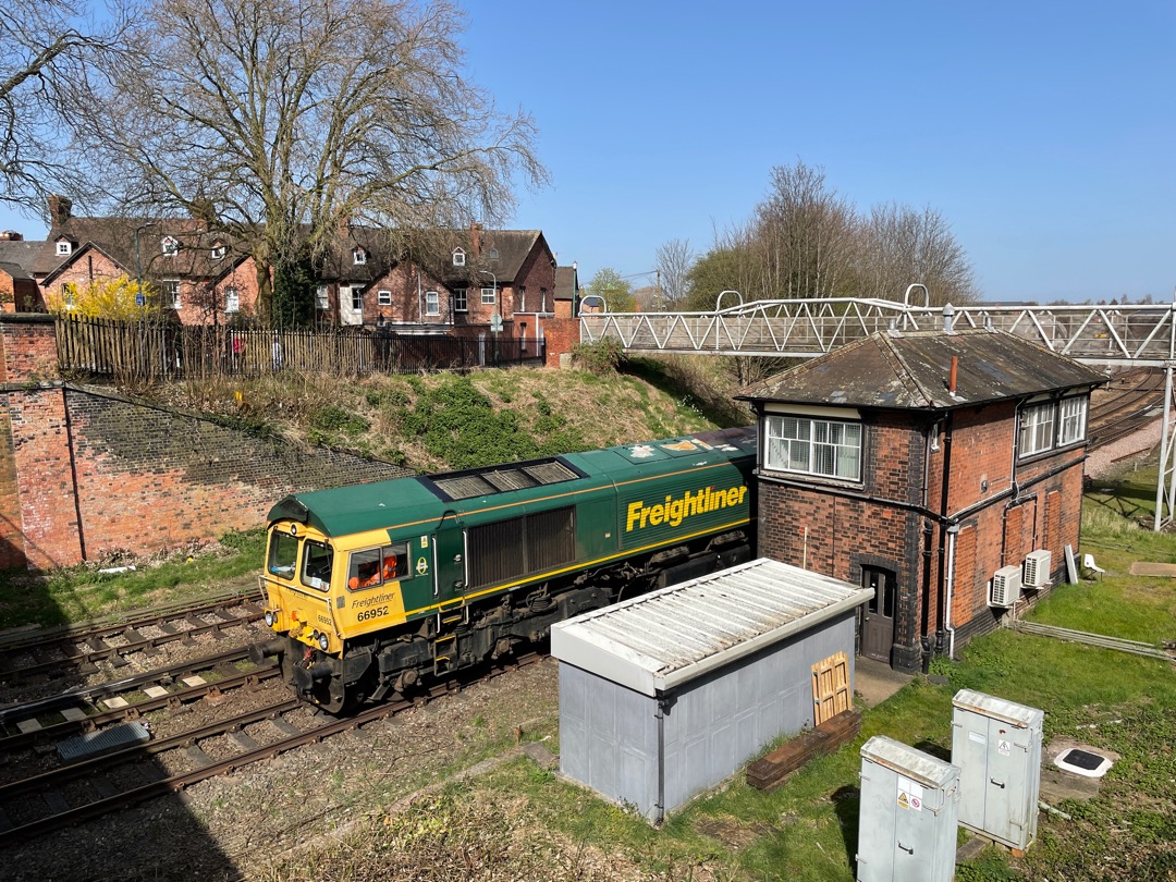 Shaun Jenks on Train Siding: A freightliner class 66 doing a mileage accumulation run (back and forth between Shrewsbury and Craven arms) today, it's will
return to...