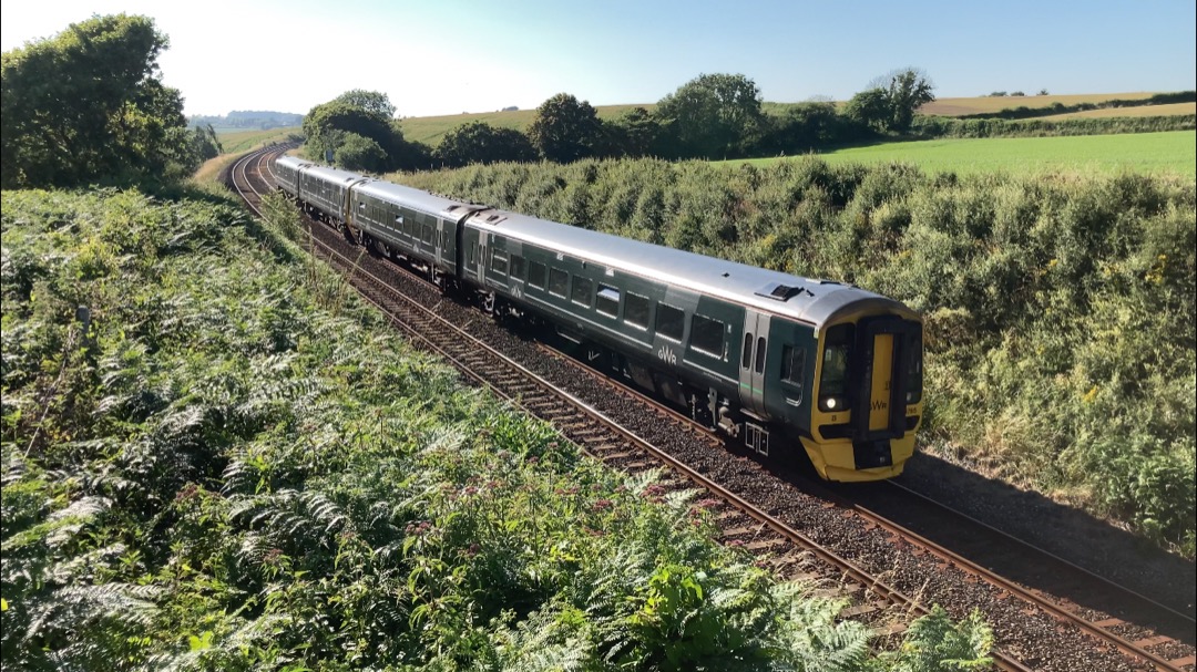 Martin Lewis on Train Siding: Just had an evening of trainspotting around North Cornwall by myself, to celebrate that after 3 years I've finally managed to
get myself...