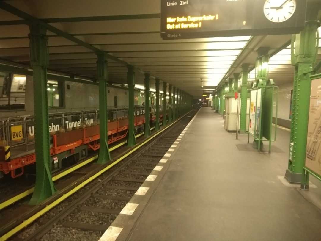 Niels on Train Siding: Cabriolet railcars at Berlin U-Bahn used for tours. Those mostly depart from station Alexanderplatz, though this appears to be another
station...