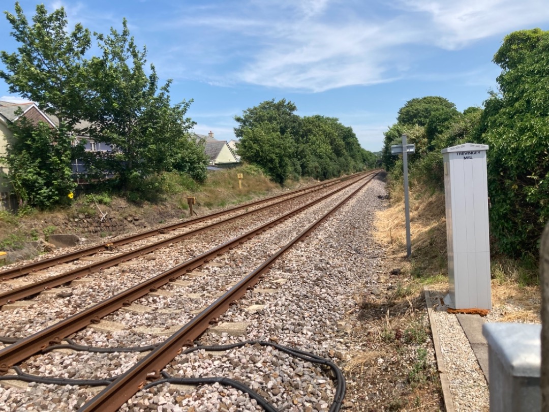 Martin Lewis on Train Siding: I've been scouting out some new spots today between Camborne and Truro, I will definitely be back when it's a bit cooler
to do these again