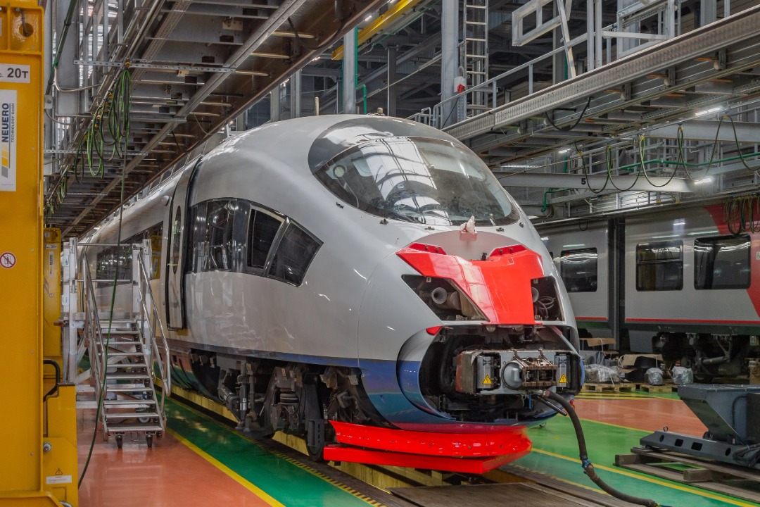 Vladislav on Train Siding: I suppose few people have seen Velaro in such a state 😄 one of the electric trains of the Sapsan EMU is undergoing medium repairs
at the...