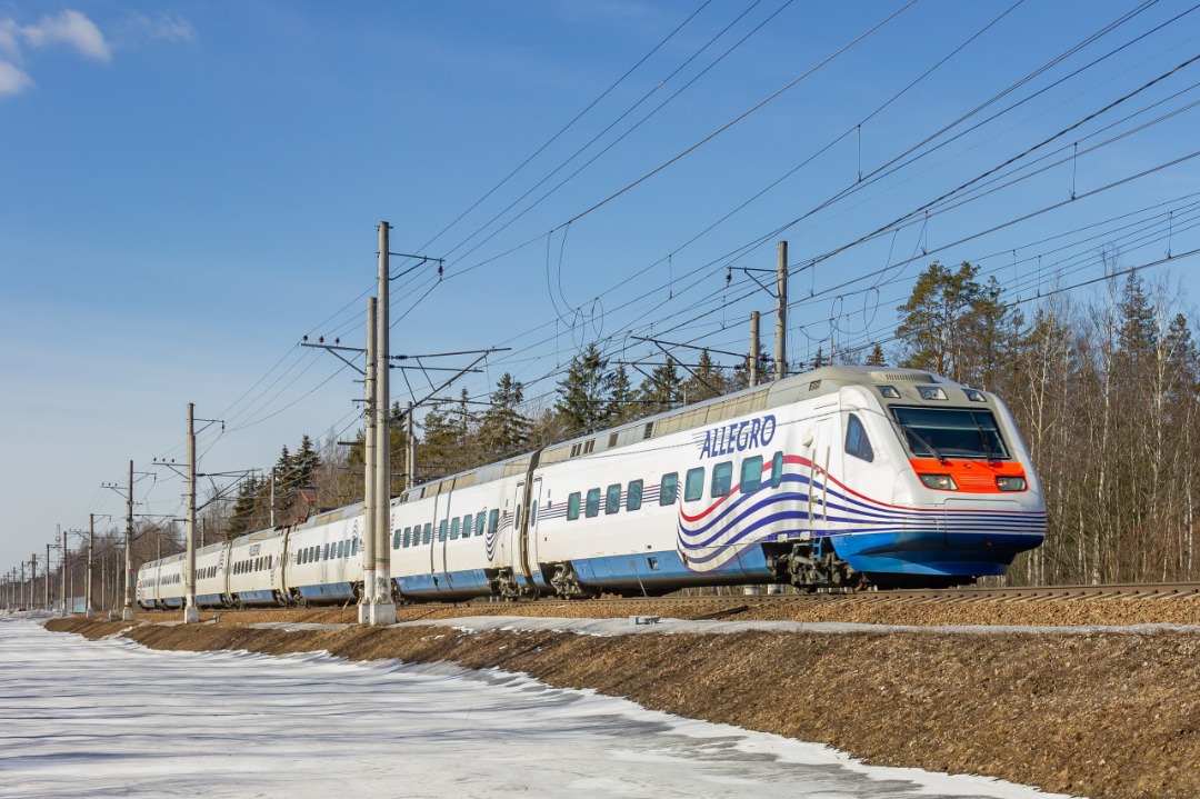 CHS200-011 on Train Siding: The last run of the Allegro high-speed train SM6-7051 from Helsinki to St. Petersburg. in connection with the events in Ukraine,
the...