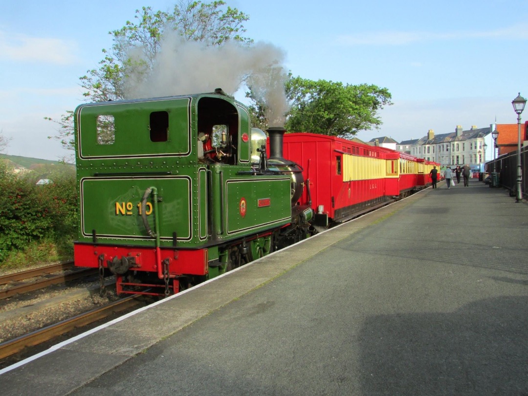 Brian carr on Train Siding: Some photos of my local main railway on the Isle of Man the Steam trains run 4 times a day from March till November between Douglas
and...