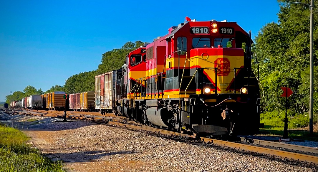 Christopher Jones on Train Siding: In Gulfport Mississippi, the KCS local shunts cars in the yard before shutting down for the day.