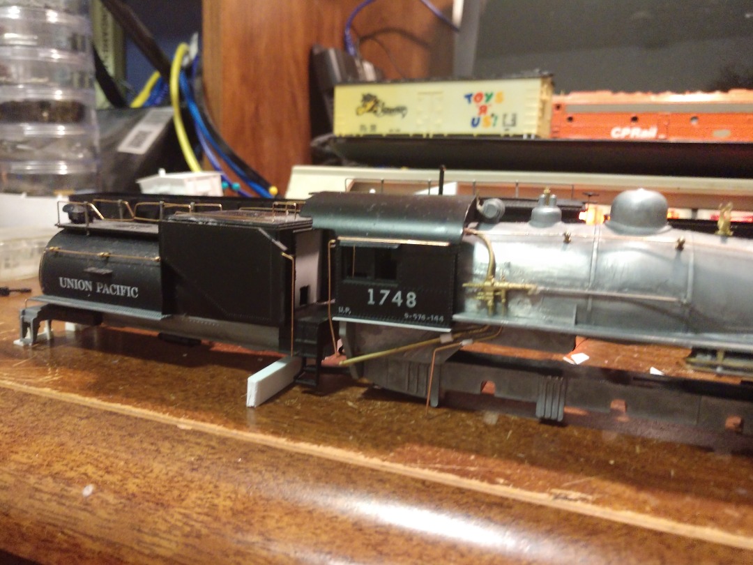 Jeremy Johnson on Train Siding: This is a Roundhouse/MDC(model diecast company) Southern Pacific 4-6-0 10 Wheeler Harriman design. I'll post a picture of
the completed...