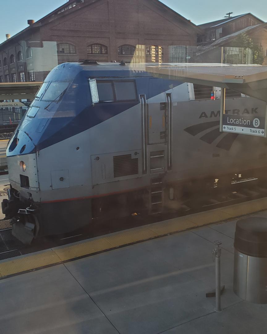 Stanswitek on Train Siding: Pic #1: 11 Coast Starlight AMTK P42DC #39 about to depart from Sacramento Valley Station to Los Angeles.