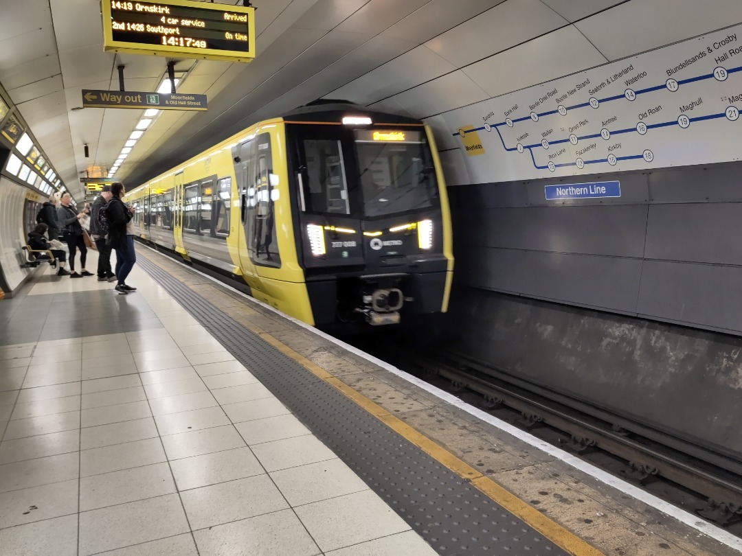 Arthur de Vries on Train Siding: My first ride on a 777 today, from Moorfields station, after only riding the 507s/508s yesterday. Riding in the 777s feels
much...