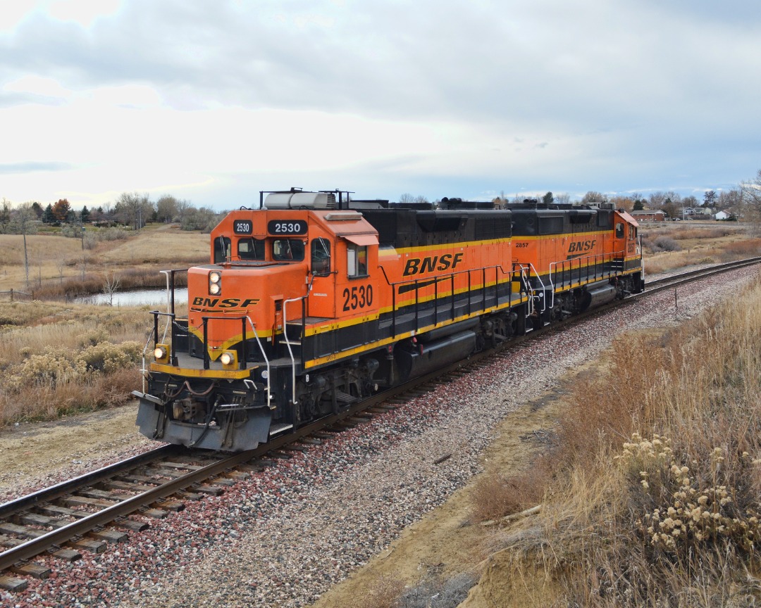 quirkphotoandmedia on Train Siding: These 2 GP39-2's live between Denver and Northern Colorado. Not this first time I've seen them cruising down the
line empty.