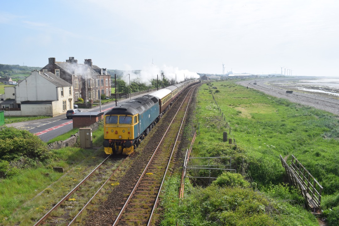 Hardley Distant on Train Siding: CURRENT: 45231 'Sherwood Forester, (Front - 1st Photo) and 47614 (Rear - 2nd Photo) speed through Flimby Station between
Maryport and...