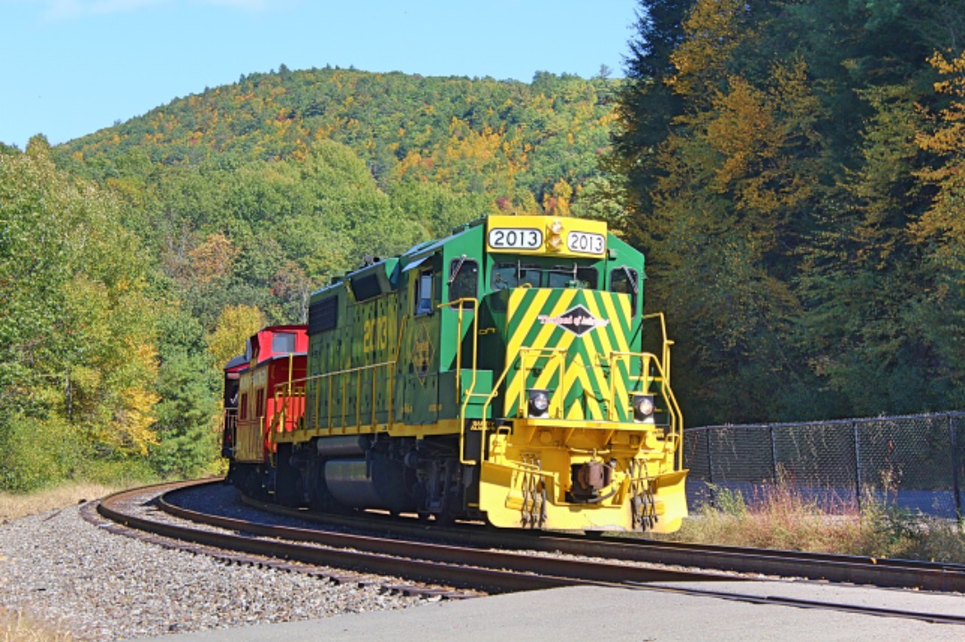 Harrison Smith on Train Siding: Reading, Blue Mountain & Northern, Jim Thorpe, PA, October 2022. Videos can be found here: