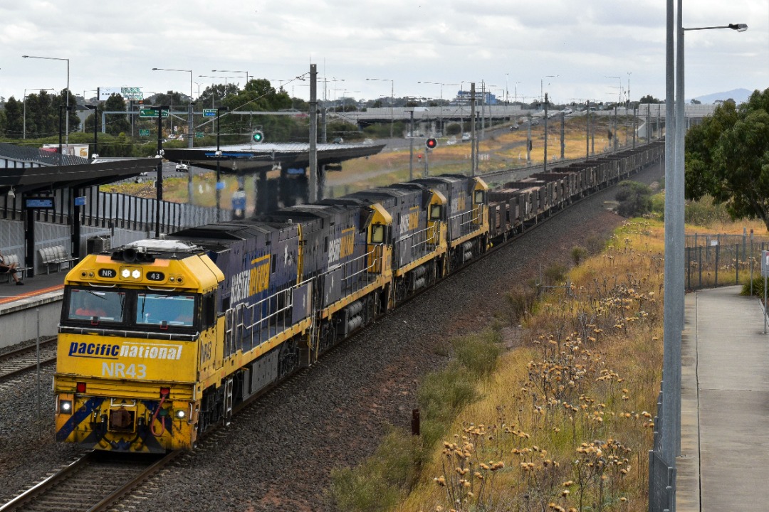 Shawn Stutsel on Train Siding: Pacific National's NR43, NR9, NR68, and NR8 rumbles through Williams Landing, Melbourne with 3XM4, Steel Service...
