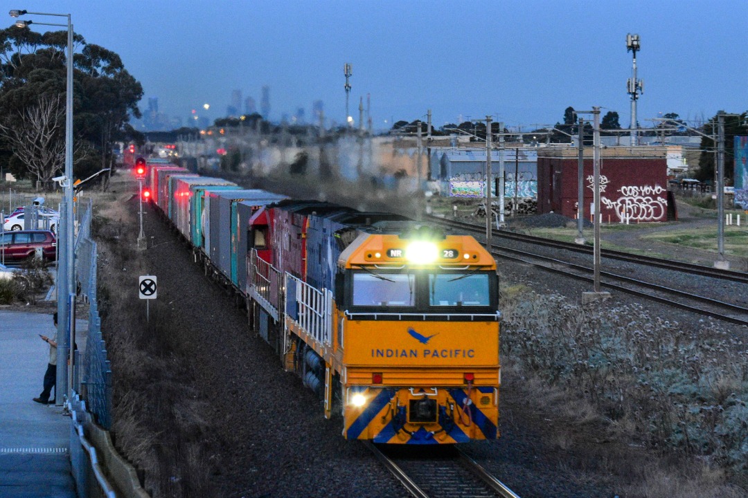 Shawn Stutsel on Train Siding: Pacific National's NR28 (Mk V Indian Pacific livery) and NR74 (Ghan Livery) rumbles through Williams Landing, Melbourne with
4MA5,...