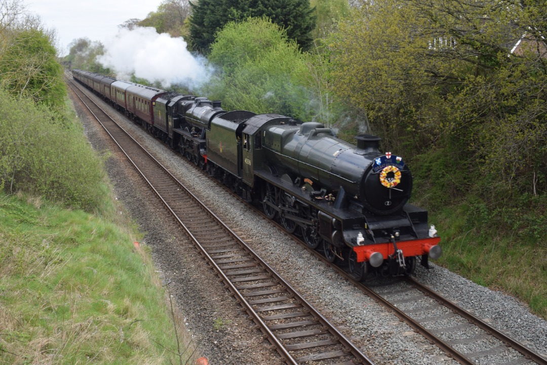 Hardley Distant on Train Siding: CURRENT: 45596 'Bahamas' (Leading) and 45690 'Leander' (Behind) pass Rhosymedre near Ruabon today with the
1Z41 12:35 Chester to...