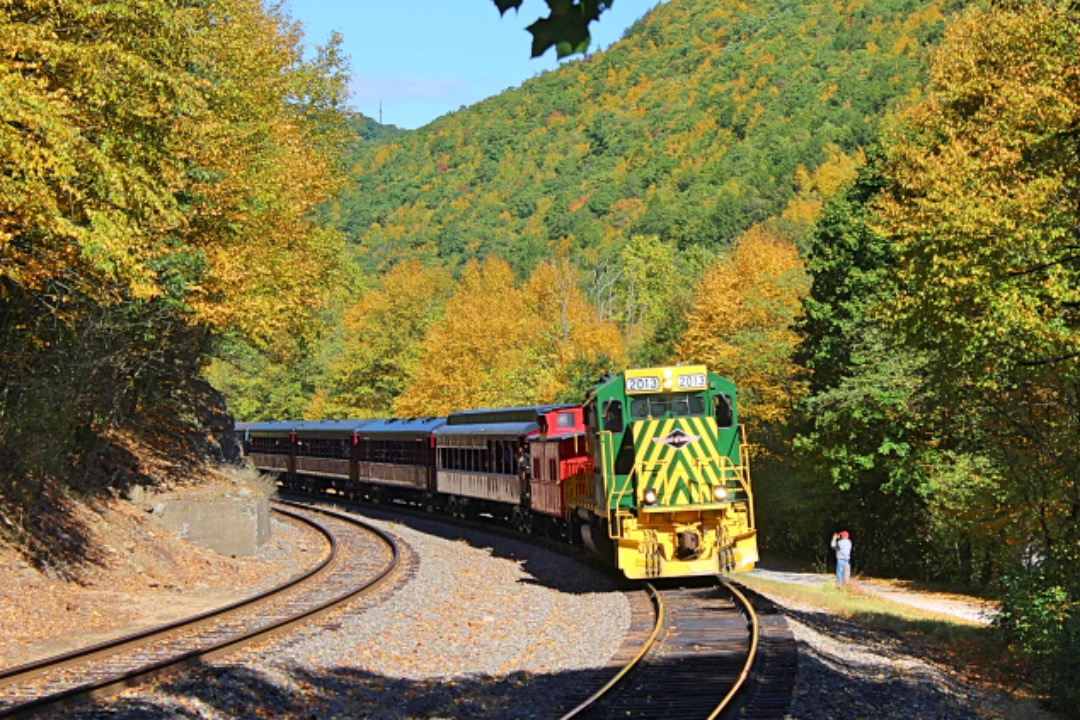 Harrison Smith on Train Siding: Reading, Blue Mountain & Northern, Jim Thorpe, PA, October 2022. Videos can be found here: