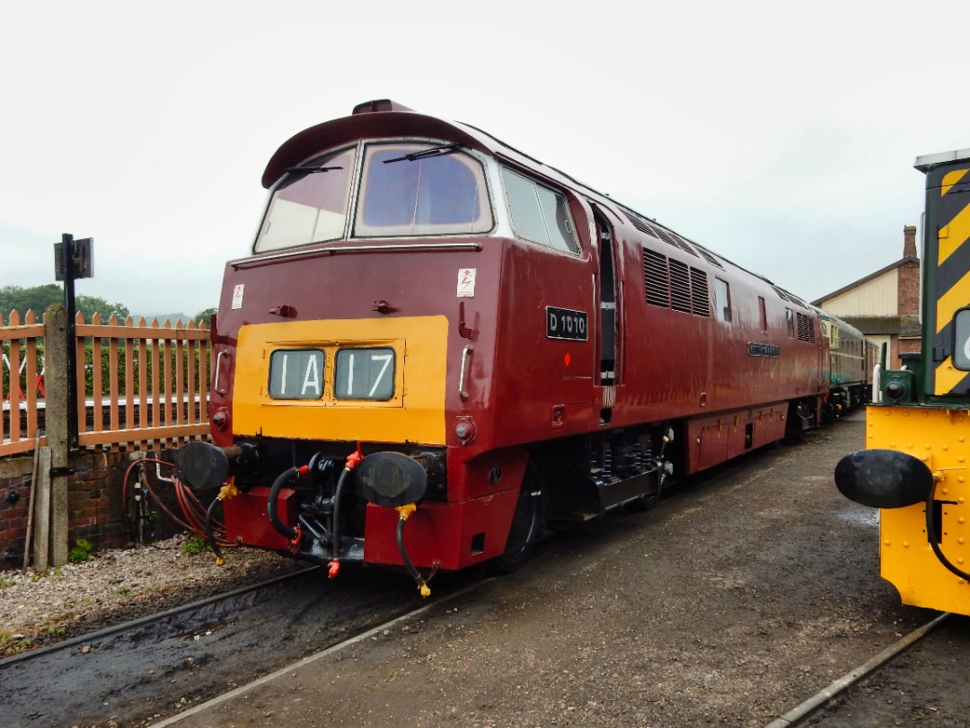 Chris Pindar on Train Siding: I've been doing some cleaning up of old pictures from the archives. Here's a few at Williton on the West Somerset
Railway in 2016.