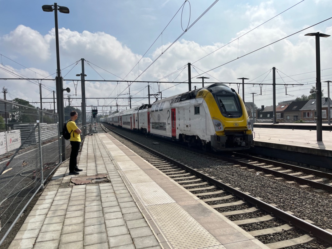 Joran on Train Siding: 7 verschillende passagierstreinen ( of teminste met verschillende voorkanten ) genomen in Gent Sint Pieters.
