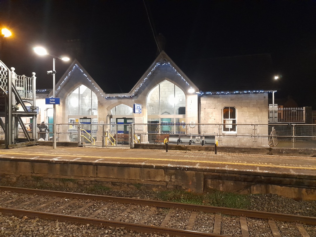 Jack Duibhír on Train Siding: The station building at Thurles built in 1848, facing the up platform No.1. It was designed by English architect and
surveyor Sancton...