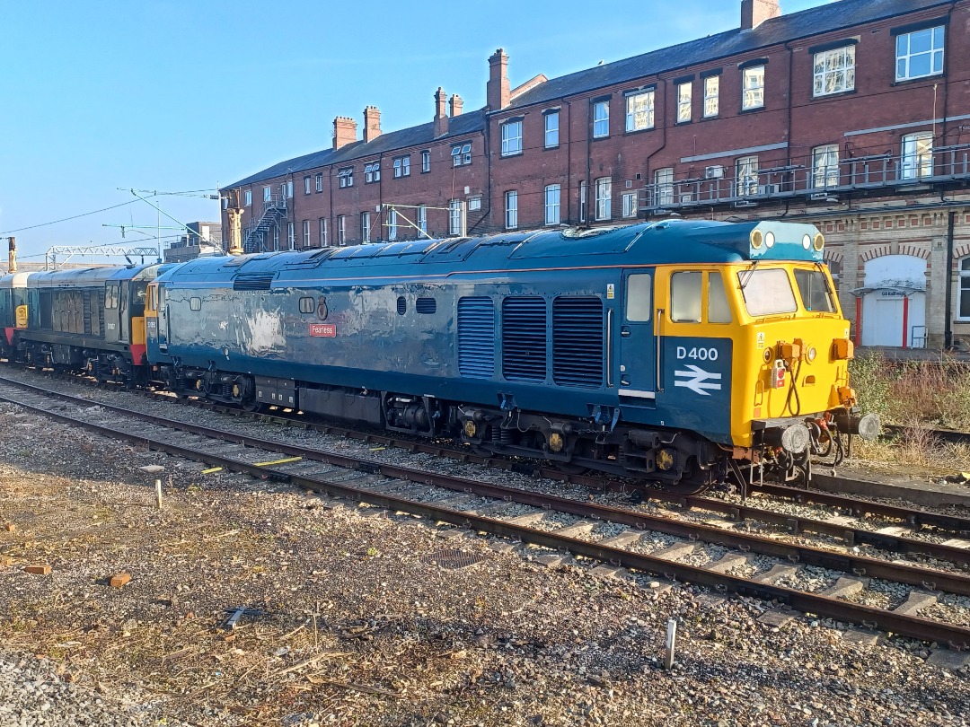 Trainnut on Train Siding: #trainspotting #train #diesel #steam #electric #depot #station Latest movements and photos from Crewe and Leeds