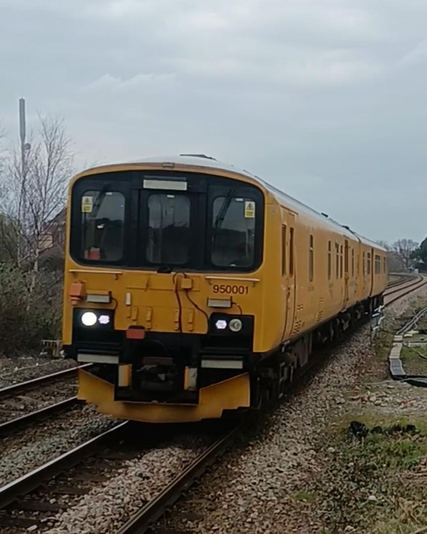 TrainGuy2008 🏴󠁧󠁢󠁷󠁬󠁳󠁿 on Train Siding: I saw the Network Rail Class 950 today, it was a lovely thing to see! The driver seemed like a nice
guy, got...