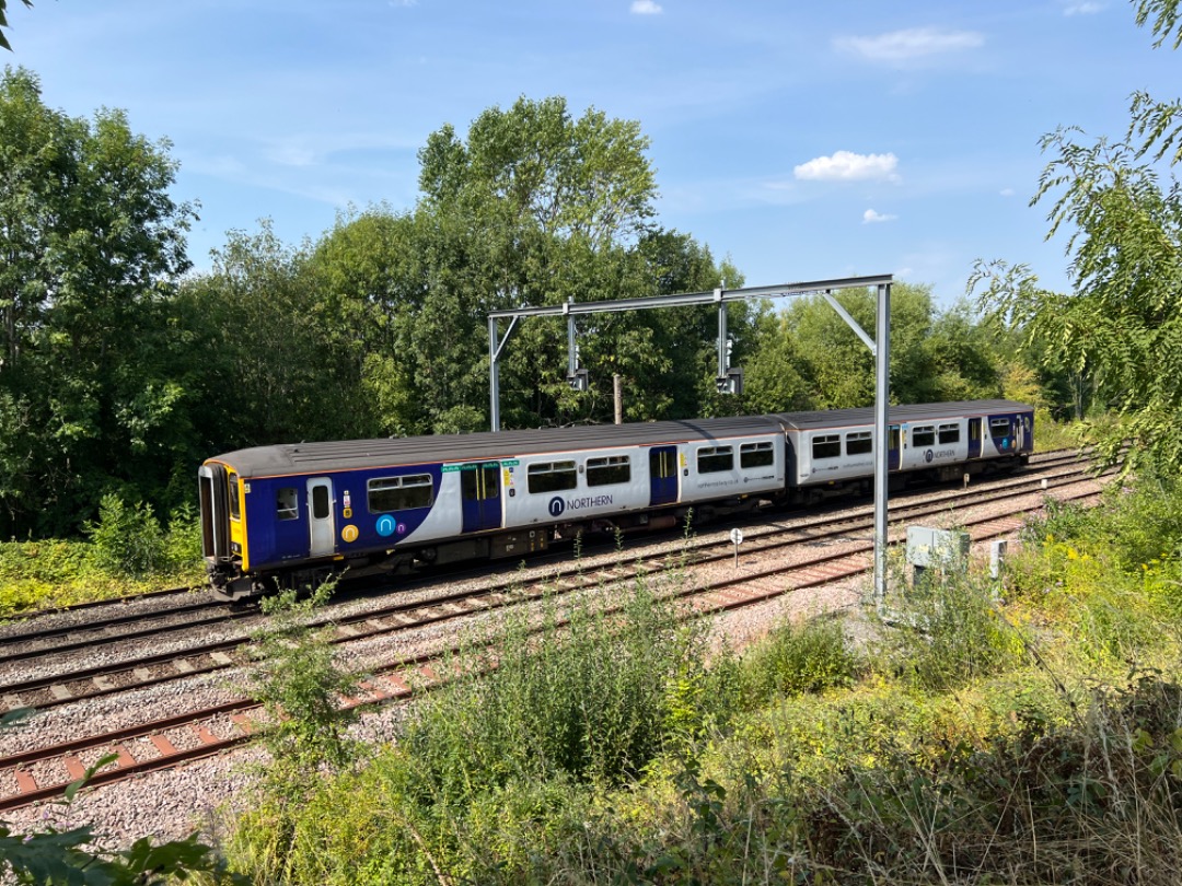 Shaun Jenks on Train Siding: It's the 14:22 Northern local service from Shrewsbury to Crewe this afternoon. Ok ok, it's a transport for wales service,
the northern 150...
