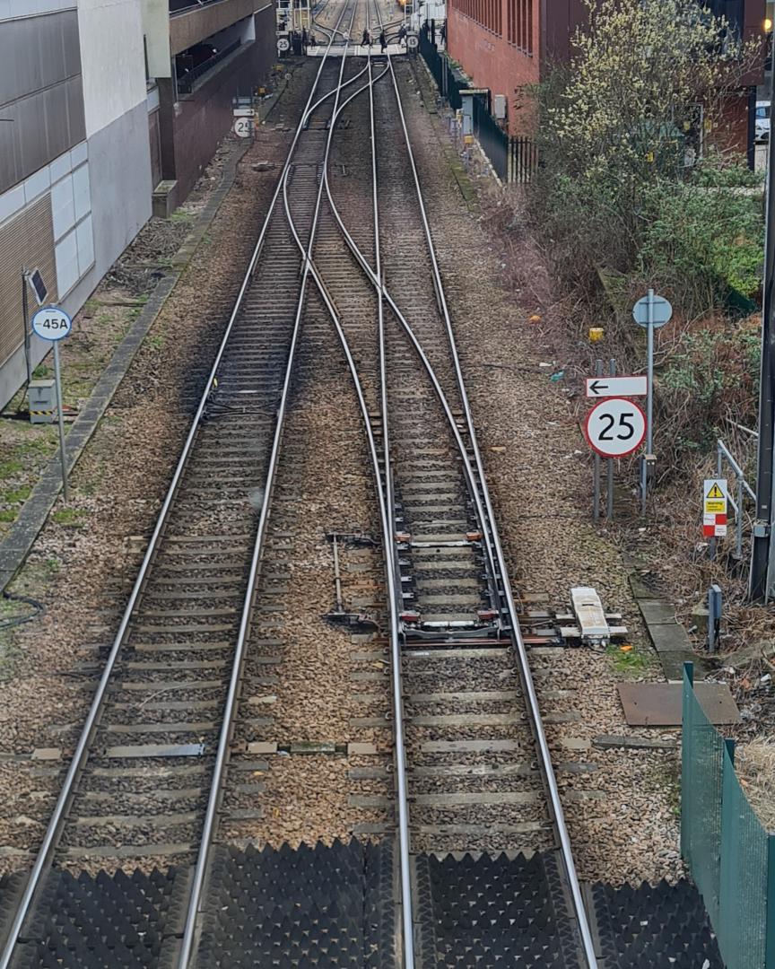andrew1308 on Train Siding: On April 1st. I ha a trip to Lincoln to have a look around the Uni with our daughter. While she was having a look around with the
wife I...
