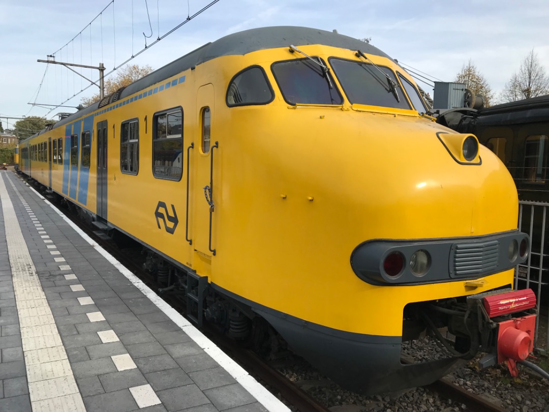 dannychops on Train Siding: #nederlandsespoorwegen #ns #mat64 #planv #train #trainspotting #emu #spoorwegmuseum #maliebaanstation #utrecht