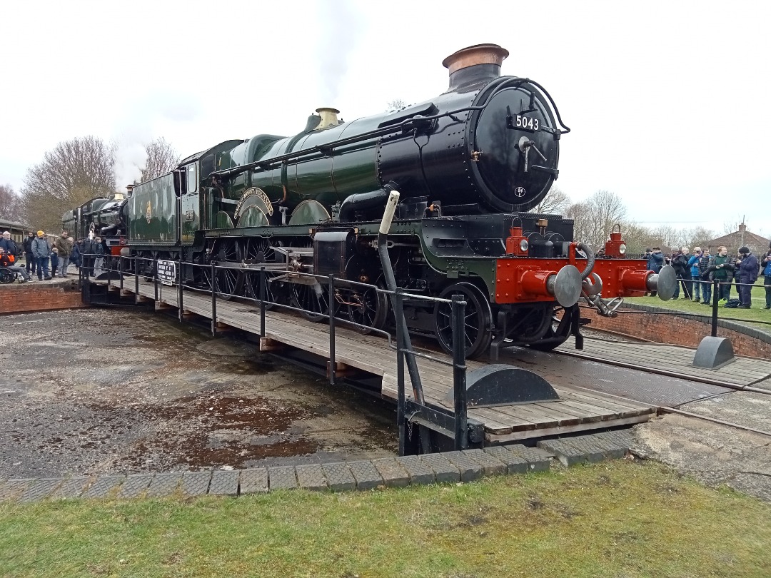 Richard Andrew Swayne on Train Siding: #Didcot #DidcotRailwayCentre #GWR #GreatWestern #GreatWesternRailway #Steam #SteamLocomotive #Castle #CastleClass
#trainspotting