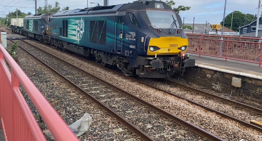 Diesel Shunter on Train Siding: 68001 'Evolution' and 68004 'Rapid' heading south whilst working on 6E44 from Carlisle Kingmoor Sidings to
Hartlepool