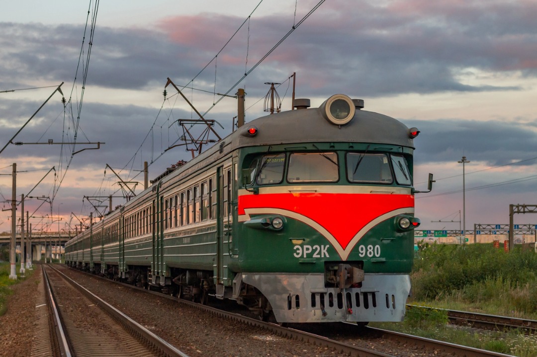 Vladislav on Train Siding: the ER2K-980 electric train on the Ligovo - Bronevaya stage is being run-in after repair. 2022