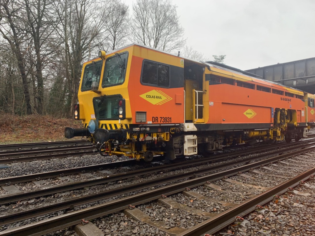 Mista Matthews on Train Siding: Colas Rail & Balfour Beatty Tampers leave possession at Fleet & Winchester respectively. Both on their way to
Eastleigh.