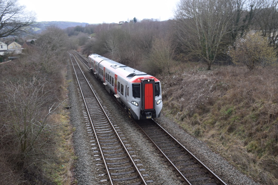 Hardley Distant on Train Siding: CURRENT: 197018 passes Rhosymedre near Ruabon today with the 3Z04 12:15 Shrewsbury to Chester ECS Test run for Transport for
Wales.