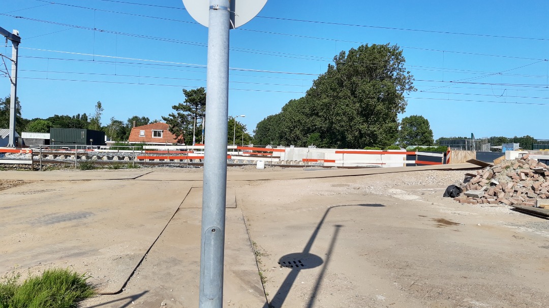 Arthur de Vries on Train Siding: This is what the former crossing in Rijswijk (the Netherlands) looks like now. They're doubling the tracks and
they've built a new...