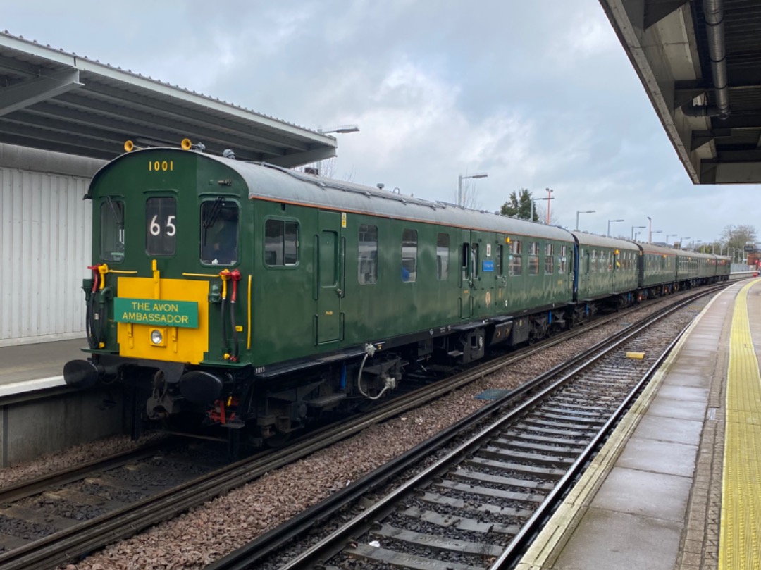 Anthony Furnival on Train Siding: 4 pictures of 201001 - The Hastings Diesels Ltd Thumper at Redhill on the Avon Ambassador rail tour.