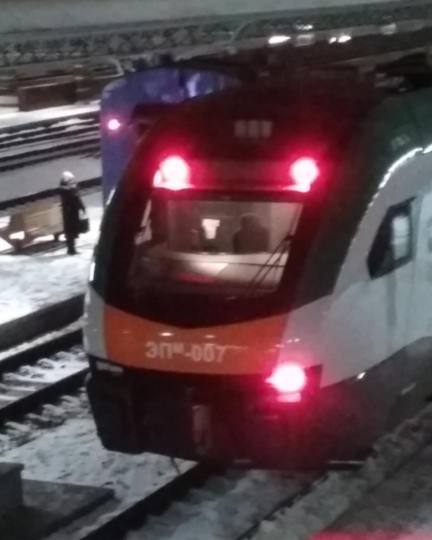 TheFoxTech on Train Siding: Fastly catched this. This is new EPm-007. It is back from Ukraine in 10.2021 and now working on route MINSK-BREST-MINSK (but i
catched it...