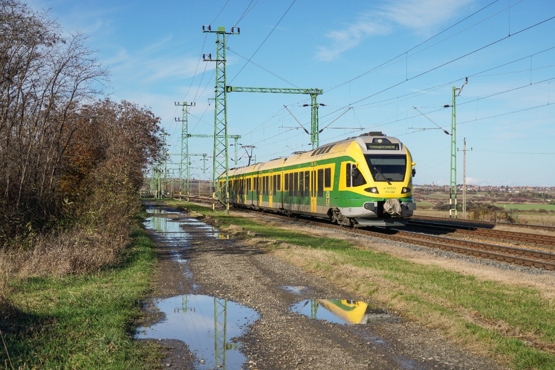 Trainspottingbwegt on Train Siding: Ein Flirt 1 ist auf dem Weg nach Szentgotthárd (Ungarn) und fährt hier gerade durch Harka.