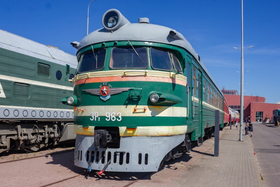 CHS200-011 on Train Siding: The head car of the electric train ER2-963 in the St. Petersburg Central Museum of Railway Transport