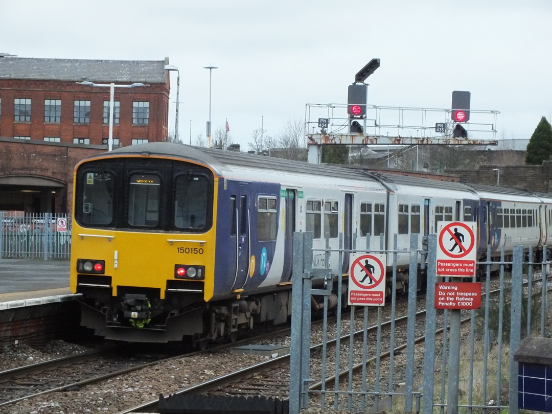 Cumbrian Trainspotter on Train Siding: Northern class 156/4 No. #156452 and class 150/1 No. #150150 departing Blackburn yesterday working 2N53 0824 Rochdale to
Clitheroe.