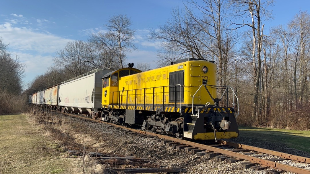 Ravenna Railfan 4070 on Train Siding: AC&J 7371 is a 1941 built American Locomotive Company (Alco) S1 that while ordered by a stone plant in Michigan ended
up spending...