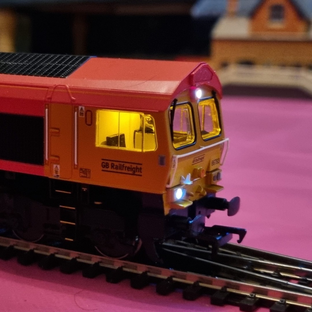 Trainspotter36 on Train Siding: This is my model train it is the 66783 (biffa) it's dcc fitted with sound and it runs well