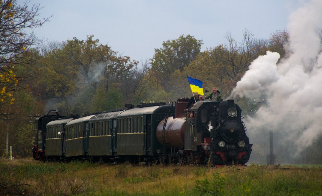 Yurko Slyusar on Train Siding: Narrow gauge steam locomotive K159-495 (159-4-95) at the Bershad' - #Haivoron stretch. Kirovohrad region of Ukraine.
4.11.2023