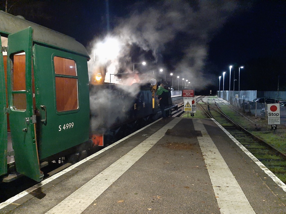 WBM on Train Siding: GER Y14 No.564 stands at eridge while a small child and his mother admire the fire after a run to Tunbridge Wells West on a santa special
and...