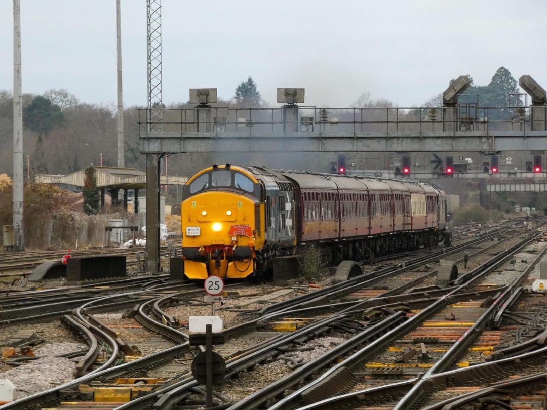 Inter City Railway Society on Train Siding: Class 37403 t&t 50008 is seen arriving at Woking working 1Z48 Hampton Court to London Waterloo. 11/02/2023
