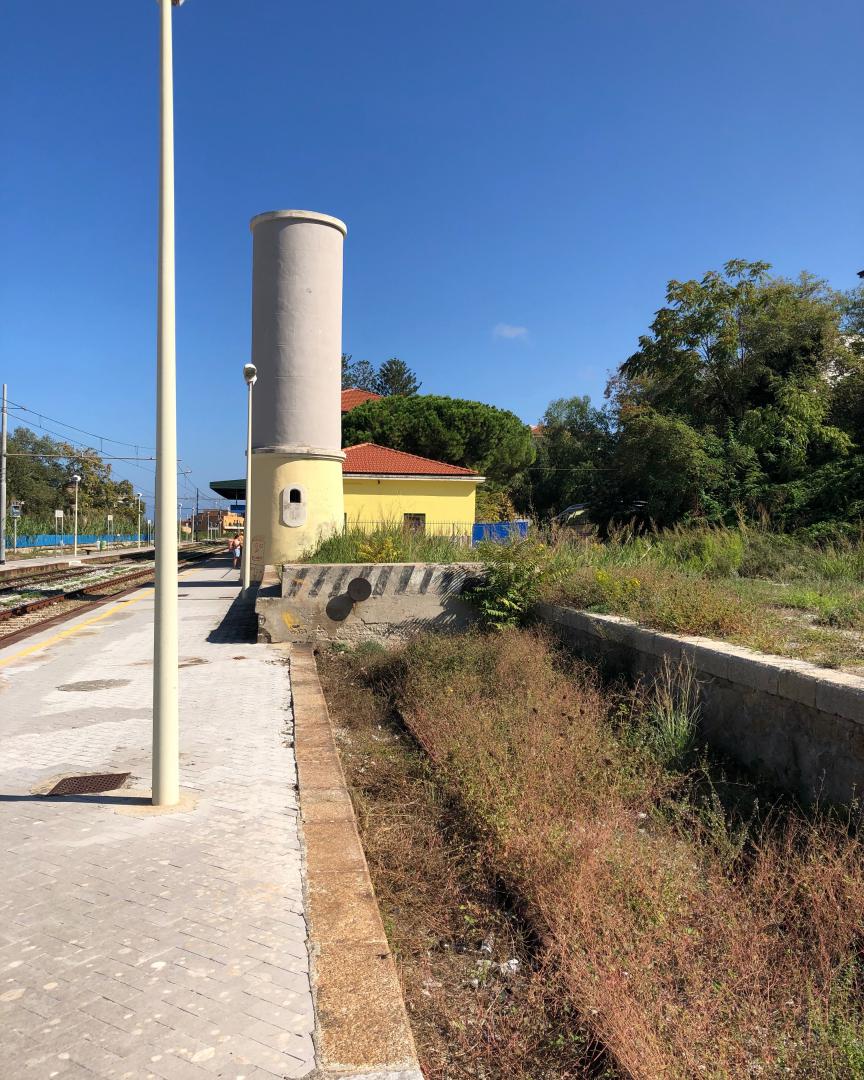 k unsworth on Train Siding: More relics from a bygone age in Calabria, water column & Tower, abandoned goods platform & shed . Tropea Station
today.....