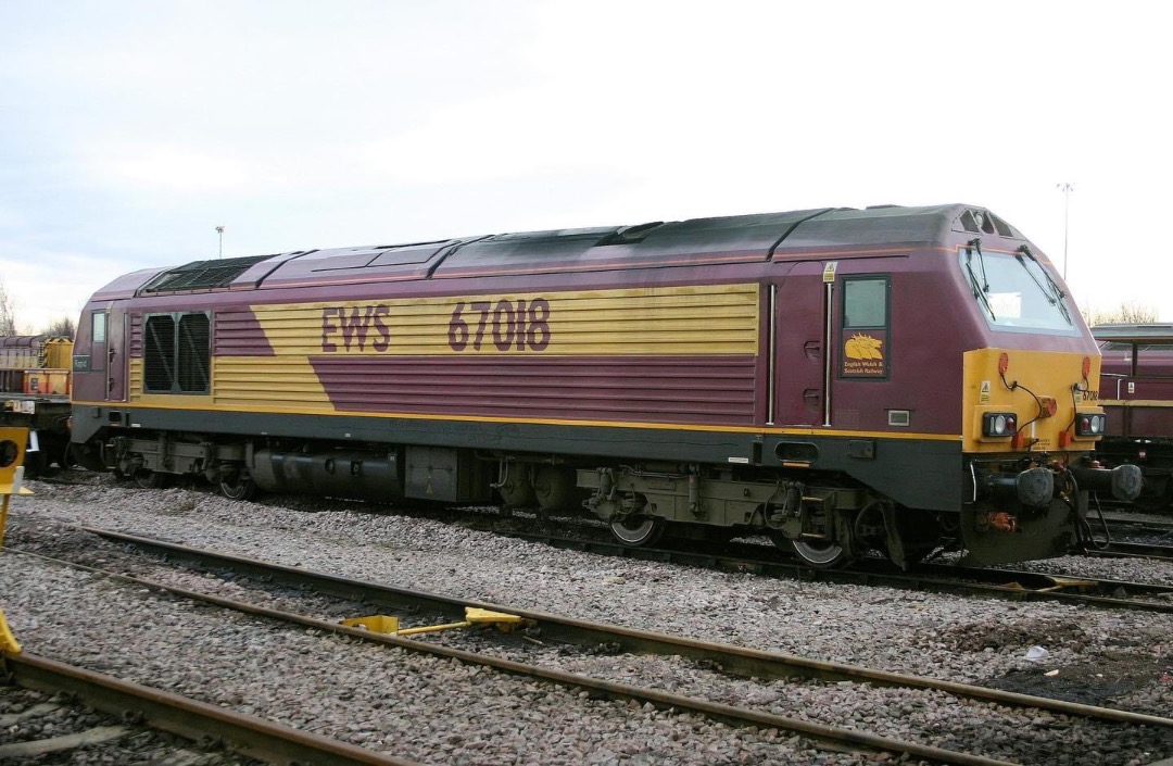 Inter City Railway Society on Train Siding: EWS Class 67 no.67018 stabled at Doncaster Depot on the 27th of December 2004
