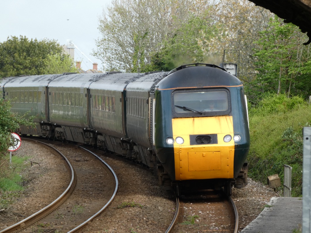 Jacobs Train Videos on Train Siding: #43154 is seen pulling into St Budeaux Ferry Road station working a Great Western Railway service to Cardiff Central from
Penzance