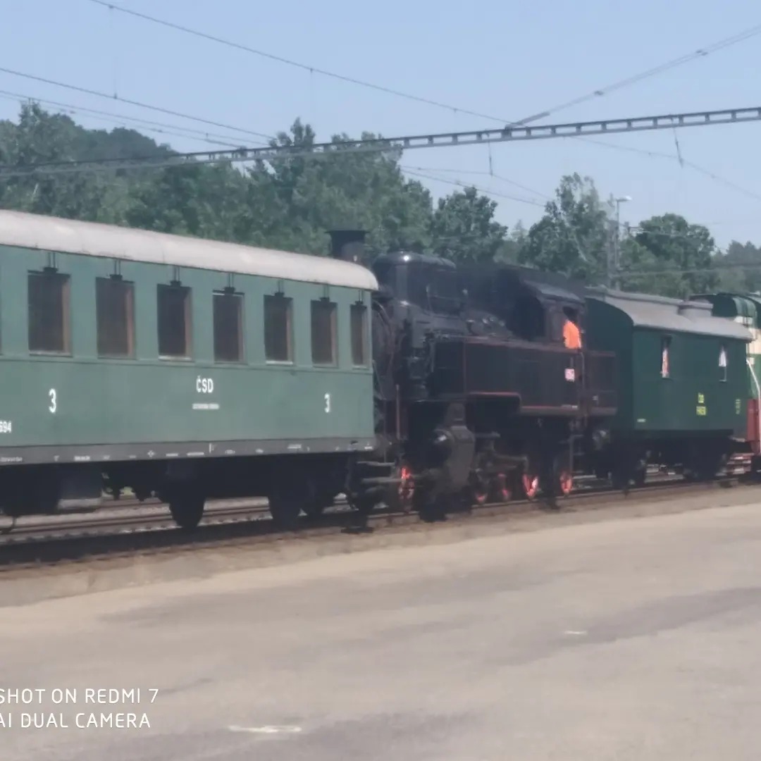 Olomoucky_sotous on Train Siding: An unexpected surprise at moravicany, Czech Republic, a train with T669.1172 diesel locomotive (exported to Russia as the
ChME3...