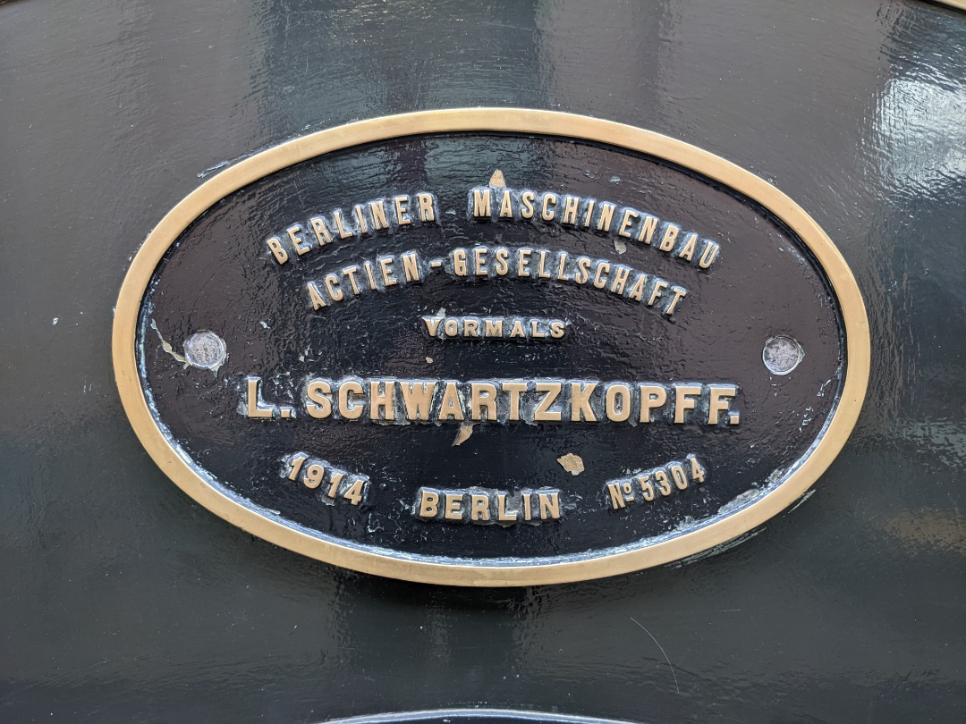 Erik Hendrix on Train Siding: The NS 2100 series steam locomotive was designed by Willem Hupkes (1914) who worked as an engineer for the Hollandsche IJzeren...