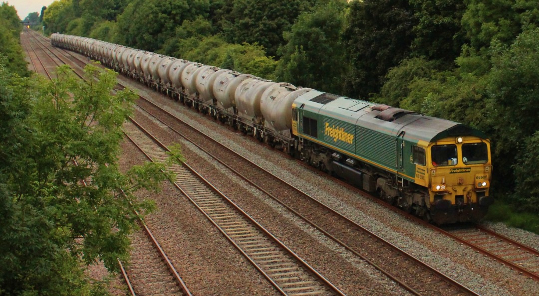 Jamie Armstrong on Train Siding: 66606 working 6H62 Walsall freight term - Earles sidings Hope Seen at Sunnyhill loop, Derby