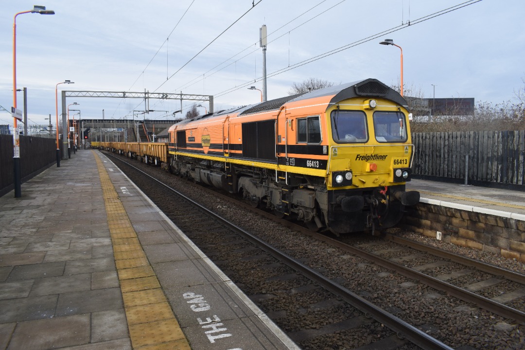 Hardley Distant on Train Siding: CURRENT: 66413 'Lest We Forget' (Front -1st Photo) and 66511 (Rear - 2nd & 3rd Photos) pass through Bescot
Stadium Station today with...